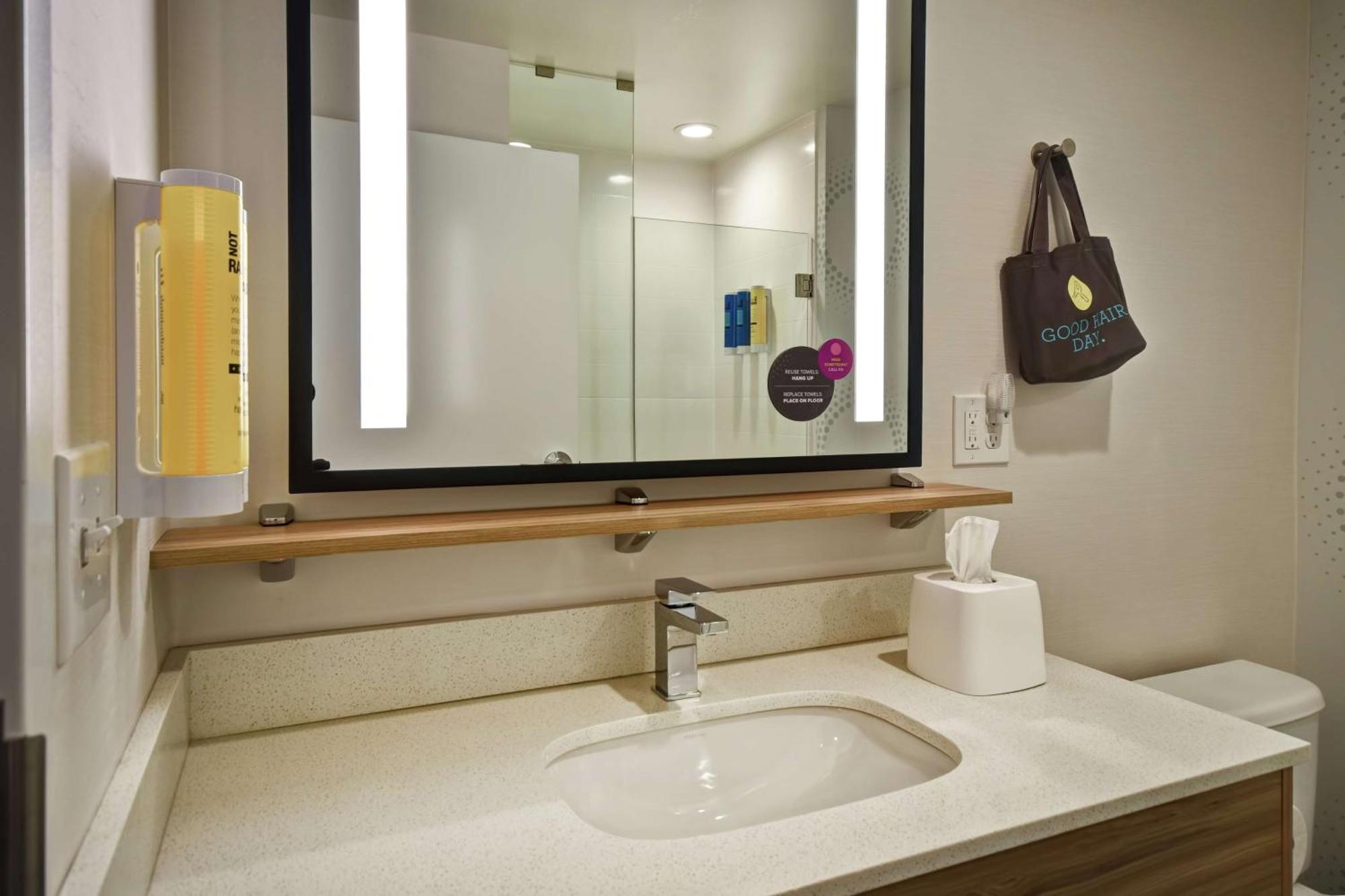 Hotel Tru By Hilton Cincinnati Airport South 3*
